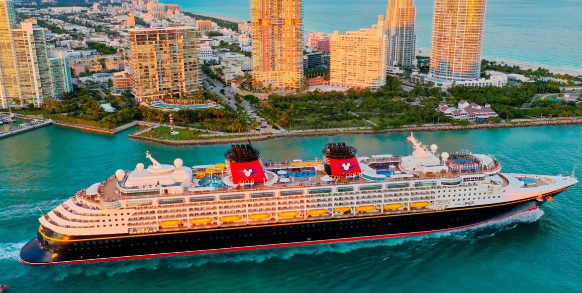 royal-holiday-crucero-disney-1536×774 THEME CRUISES