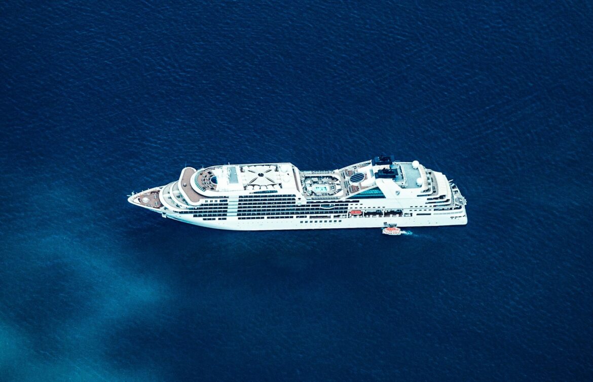 doug-bagg-EmHeYdjEMKw-unsplash Preguntas Frecuentes Royal Holiday-cruceros