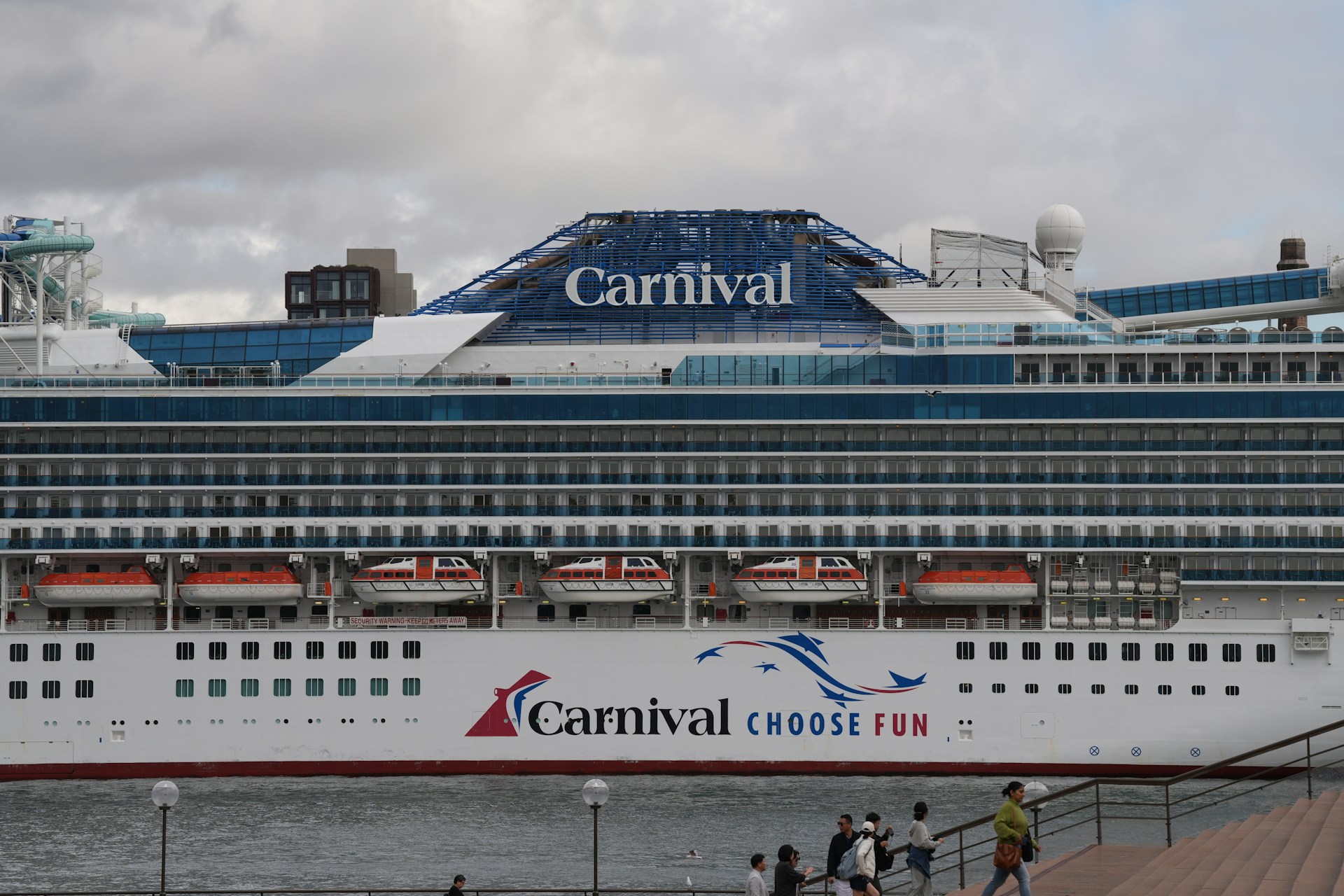 carnival cruise line verano